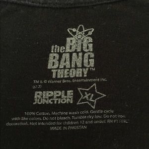 Big Bang Theory t-shirt! BAZINGA! Youth size XL.